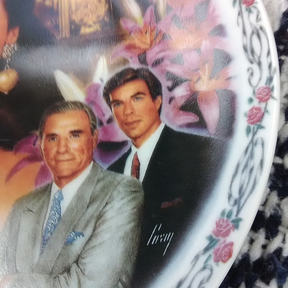 PLATE YOUNG AND THE RESTLESS DECOR HOME VINTAGE - Picture 6 of 14